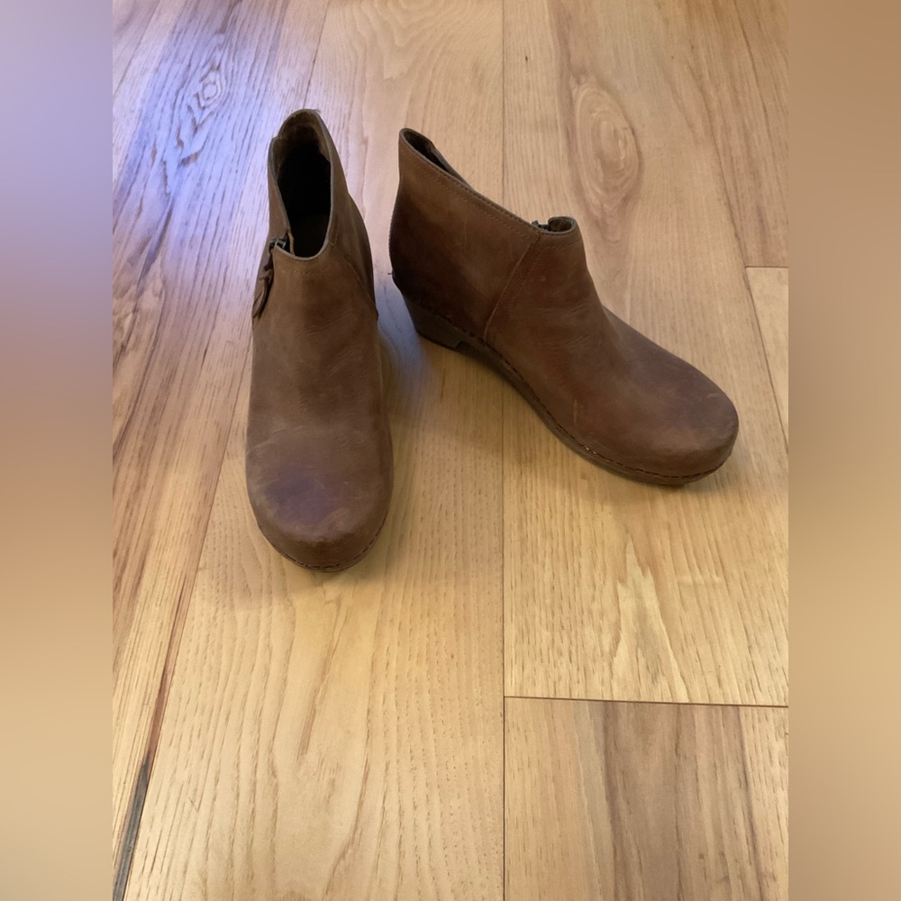 Dansko “Maria” Brown Leather Ankle Boots, Size 39